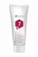 7 g