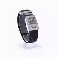 Sos Notfallarmband mit Qr Code mit Textilband Schwarz Rosa 1 st
