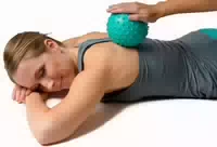 Original Pezzi Activa Medium – Luftgefüllter Therapieball mit Noppen 13 16cm
