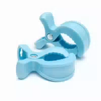 T Tomi Clip an Kinderwagen